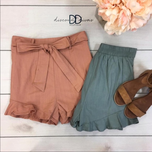 Shorts - Picture 2 of 6